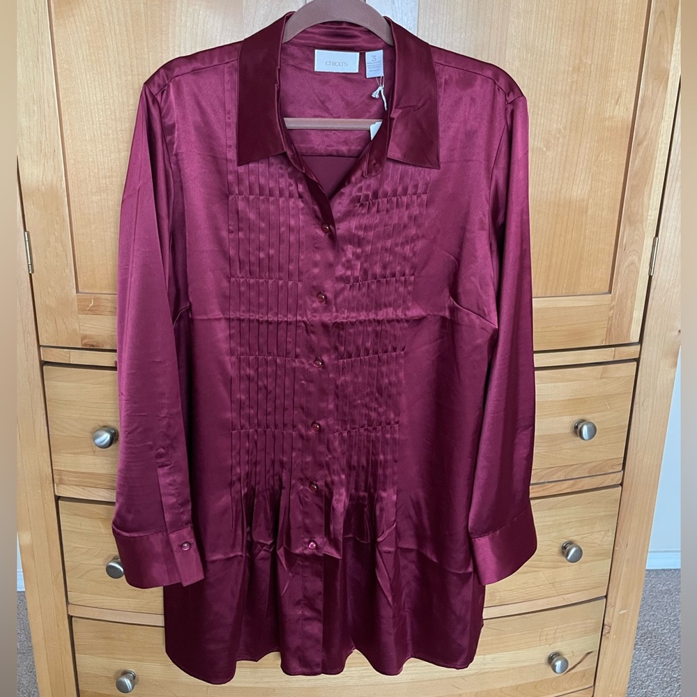 🍷*NWT* Chicos Shiny Tunic Size 3 (XL-16)